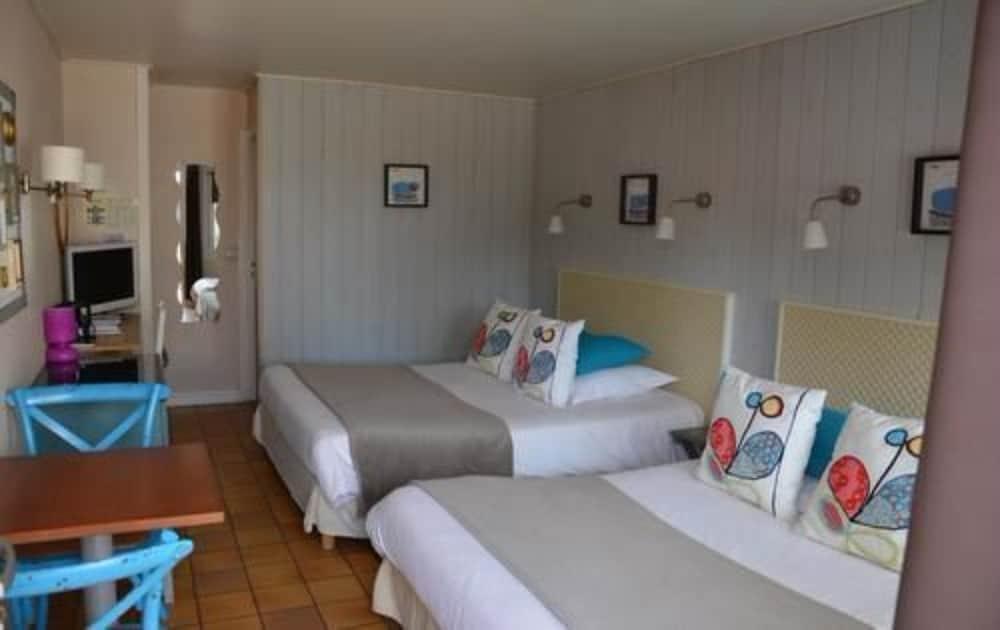 Hotel Monet La Rivière-Saint-Sauveur Екстериор снимка